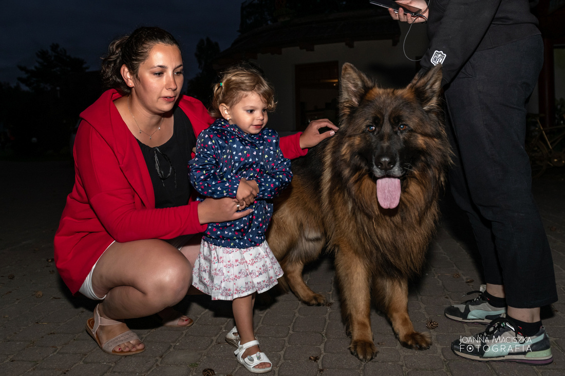 Rodzinna sesja zdjęciowa na plaży w Dębkach 