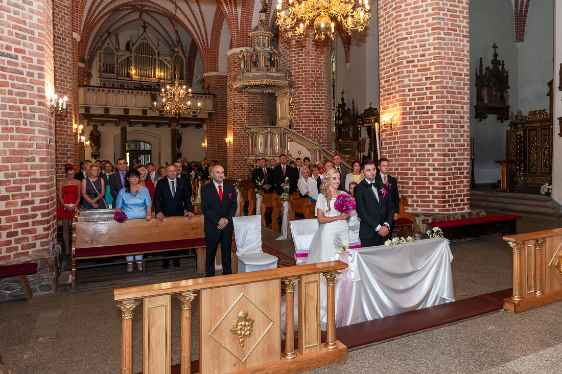 Ślub kościelny w Pucku fotografia Joanna Maciszka