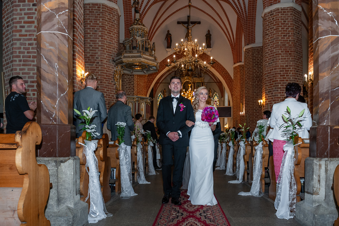 Ślub kościelny w Pucku fotografia Joanna Maciszka