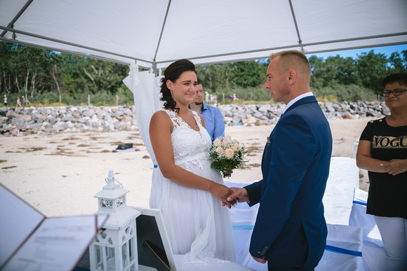 ślub  w plenerze na Helu na plaży