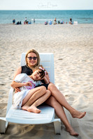 fotograf rodzinny pomorskie, sesja zdjęciowa na plaży, sesja rodzinna nad morzem, zdjęcia mamy z córką na plaży