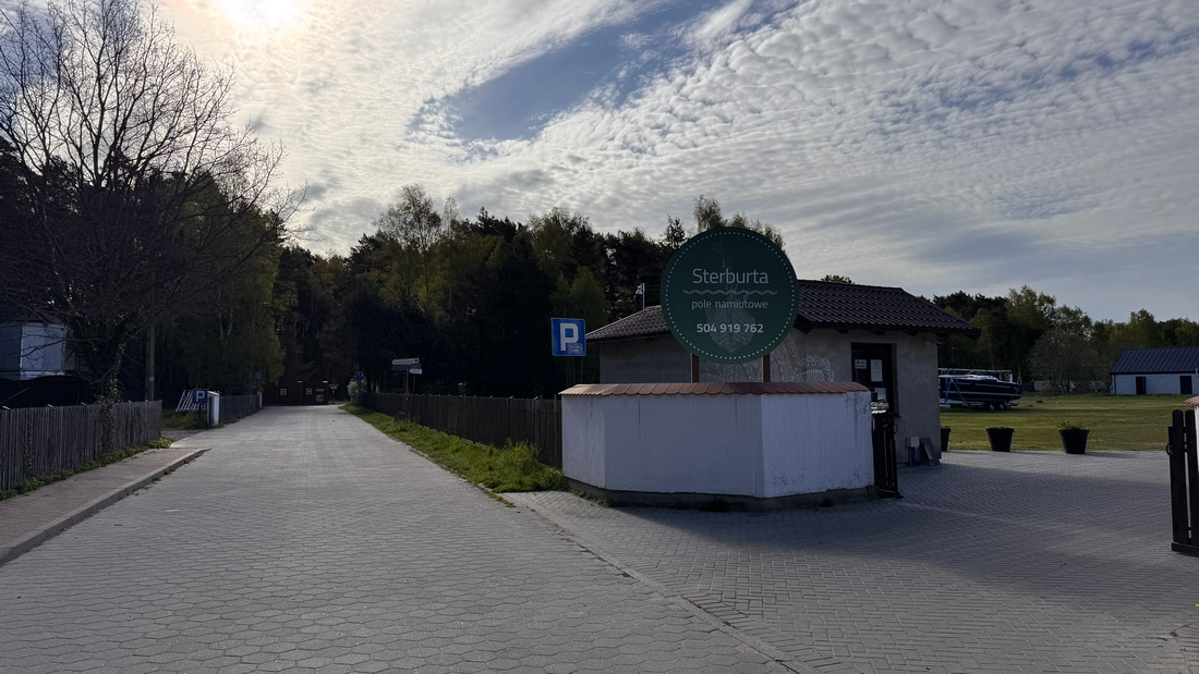 gdzie można zaparkować w Dębkach