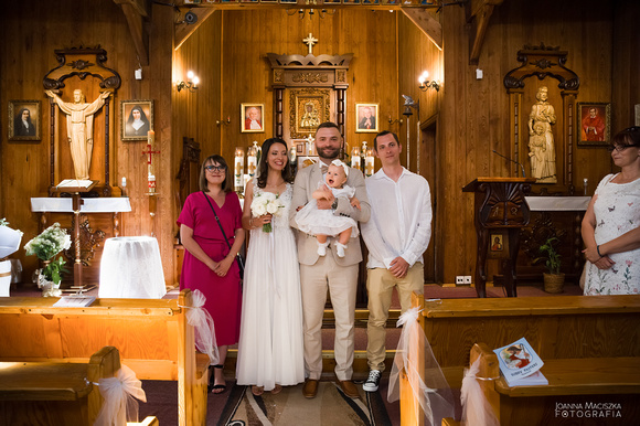 zdjęcia ze ślubu kościelnego w Dębkach, fotograf ślubny Dębki